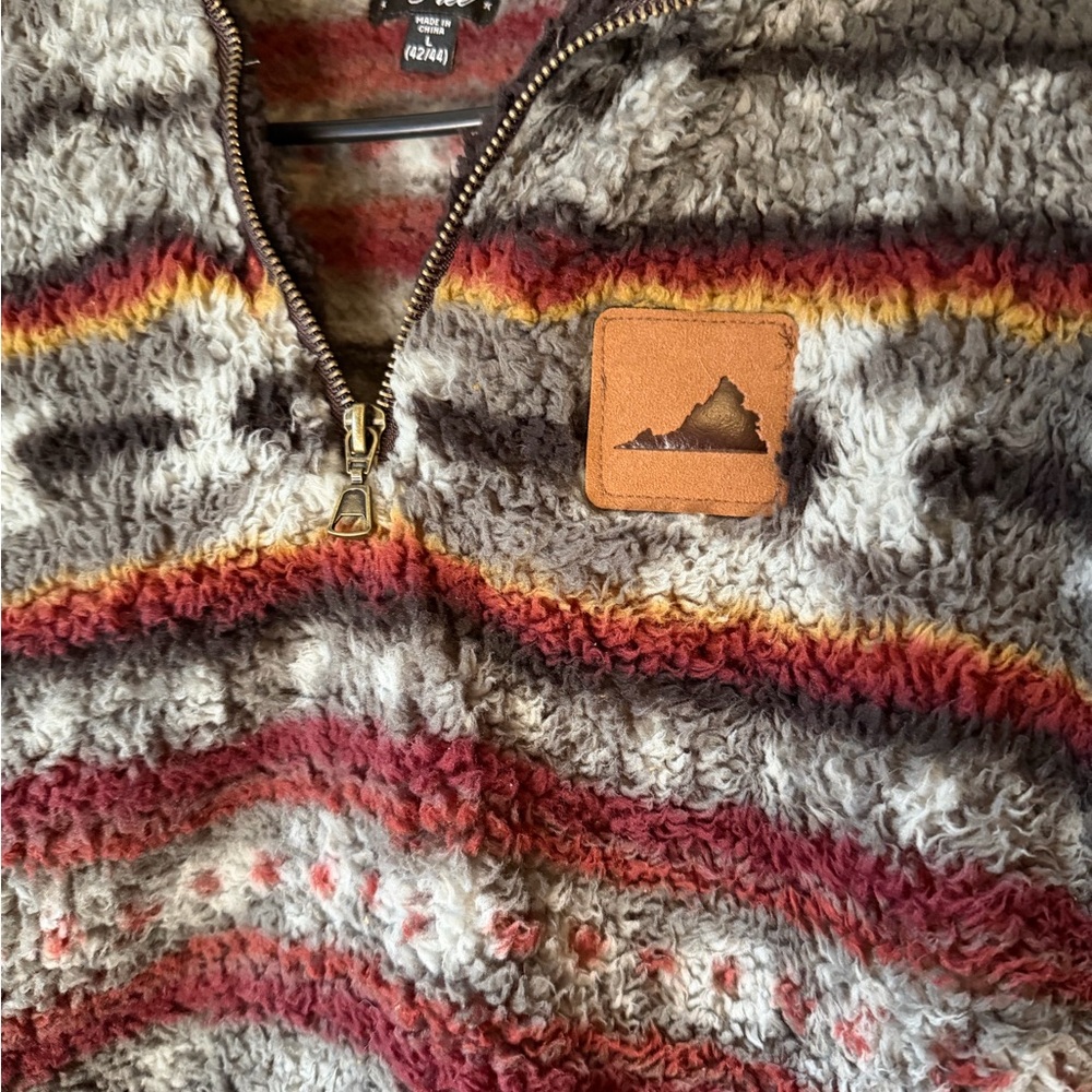 Men's Multicolor Patterned Sweater - Picture 2 of 4